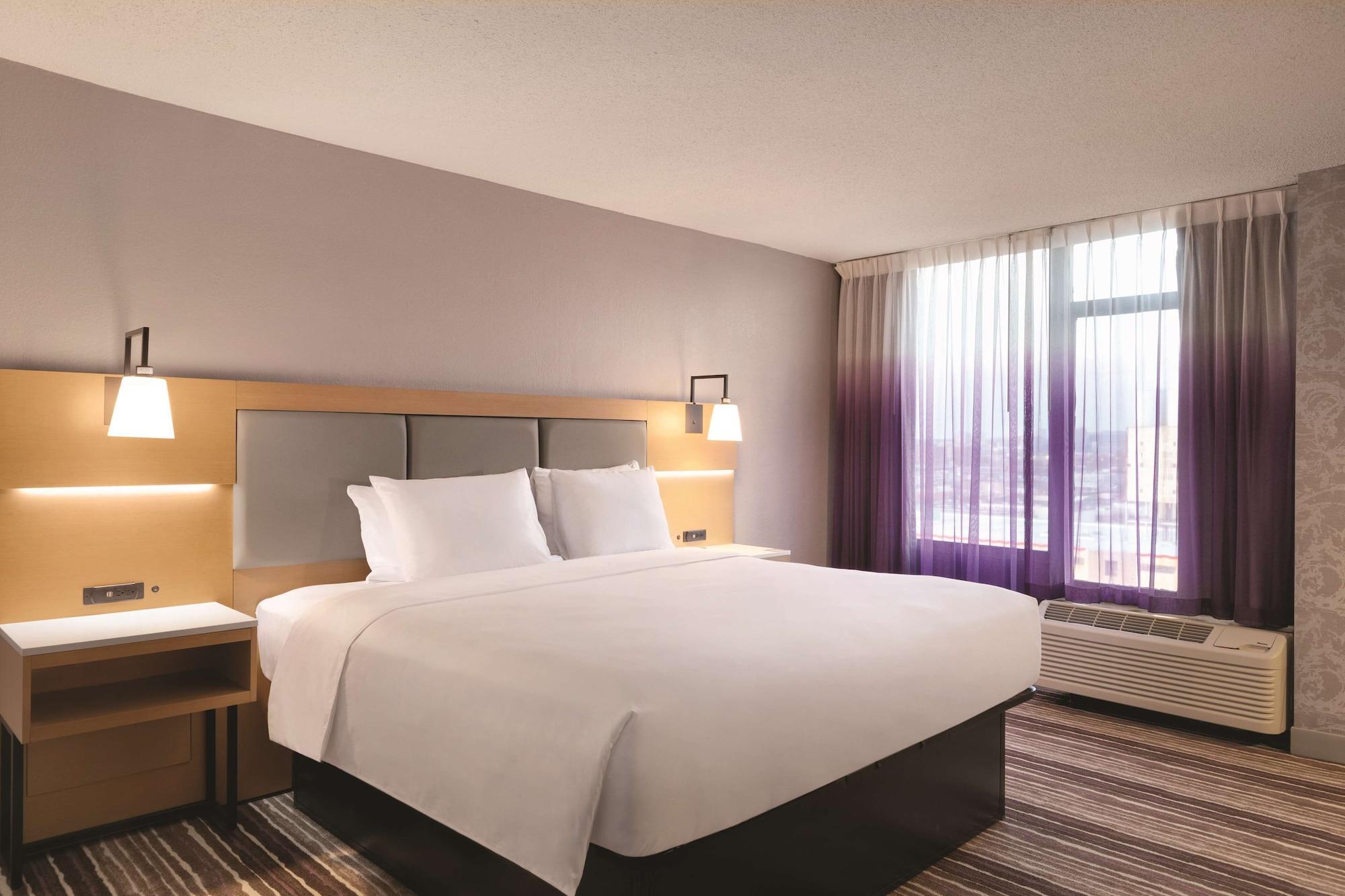 Holiday Inn Philadelphia Arpt-Stadium Area By Ihg Bagian luar foto
